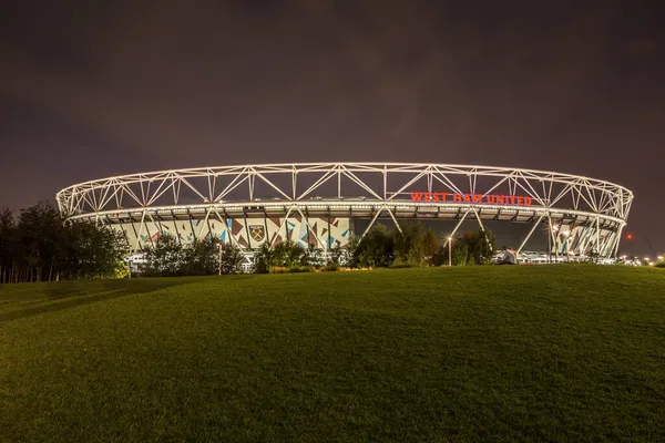 London Egyesült Királyság 2021 November Éjszakai Kilátás Londoni Olimpiai Stadionra — Stock Fotó