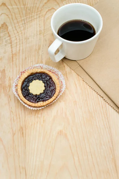 Black Coffee Cup Sweet Jam Cupcake Wood Brown Paper Tabletop — Foto de Stock