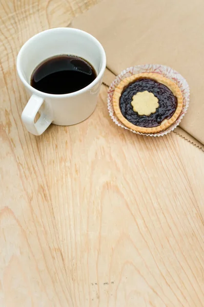 Black Coffee Cup Sweet Jam Cupcake Wood Brown Paper Tabletop — Fotografia de Stock