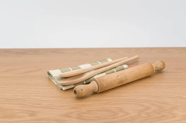 Natural Wood Kitchen Utensils Table Napkin Wooden Background Copy Space — Stock Photo, Image