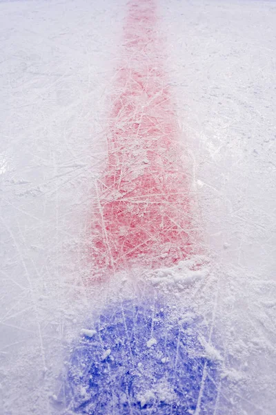 Limpiar Pista Hockey Sobre Hielo Vacía Marcas Patines Migajas Nieve —  Fotos de Stock