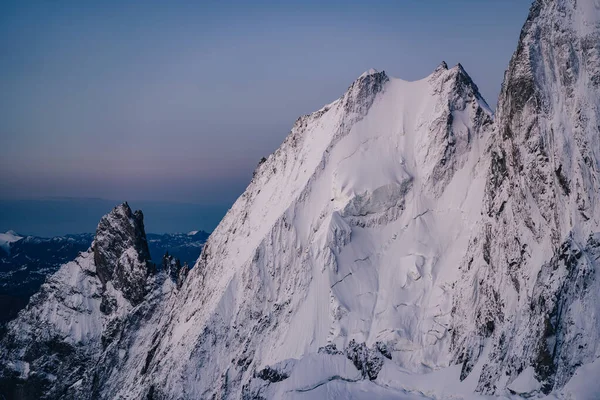 Альпийский Пейзаж Ледяная Стена Снег Время Восхода Солнца — стоковое фото
