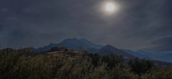 Mountain Range Illuminated Moon Panorama — Stockfoto