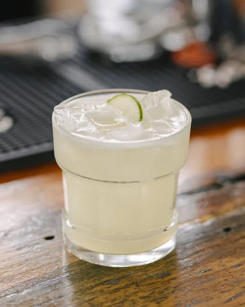 Tasty Limeade Fizz Features Expensive Vodka Local Seltzer Lime Garnish — стоковое фото