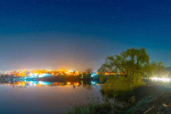 Landscape Lake Long Exposure Surrounded Buildings Lights Evening Chisinau Moldova — Stock Photo, Image
