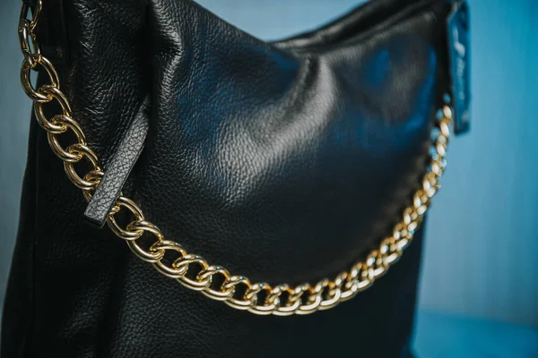 Closeup Shot Purse Black Surface Perfect Fashion Magazines — Stock Photo, Image