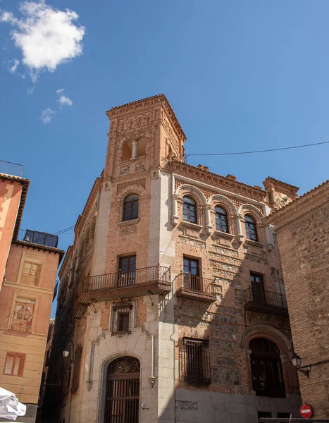 Building Medieval Town Blue Sky Sunny Day Spain — Fotografia de Stock