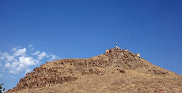 Landscape High Rocky Hill Blue Clear Sky — ストック写真