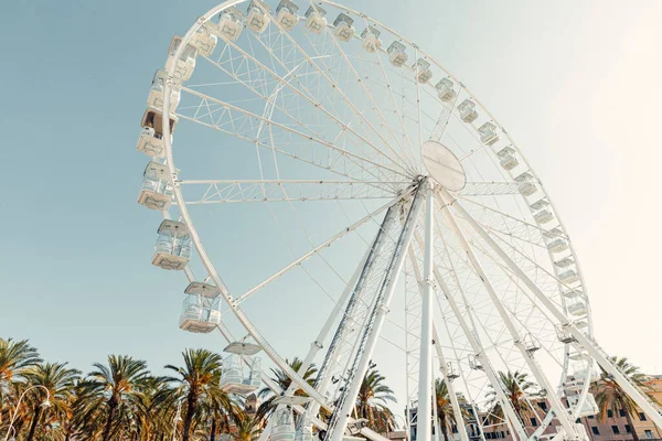 Ferris Wheel Genoa Italy Blue Sky Background — Fotografia de Stock