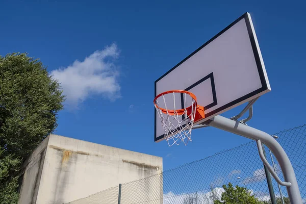 Low Angle Shot Basketball Ring Cloudy Sky — Φωτογραφία Αρχείου