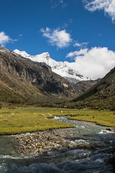 Beautiful View River Creek Rocky Mountains Huascaran National Park Huallin — 图库照片