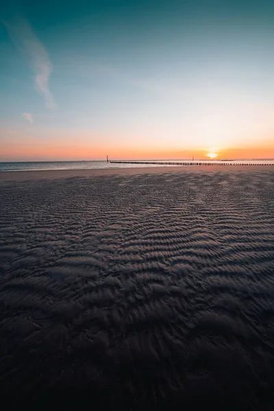海の上の美しい夕日 オランダのゼーラント州ディショーク — ストック写真