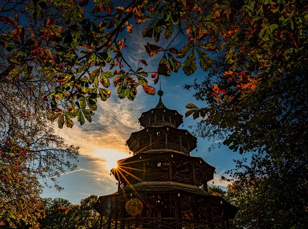 가을에 뮌헨에 가든의 아름다운 — 스톡 사진