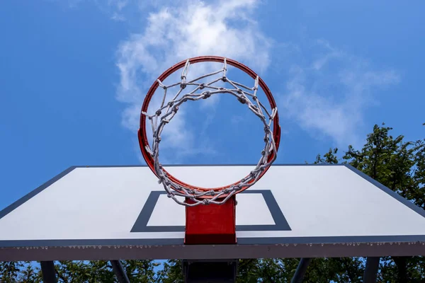 Low Angle Shot Basketball Ring Obscuresky — 스톡 사진