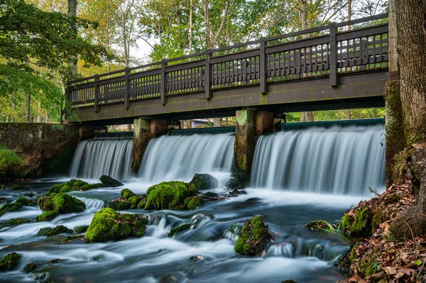 Beautiful View Amazing Waterfall Little Bridge Middle Forest — Foto de Stock