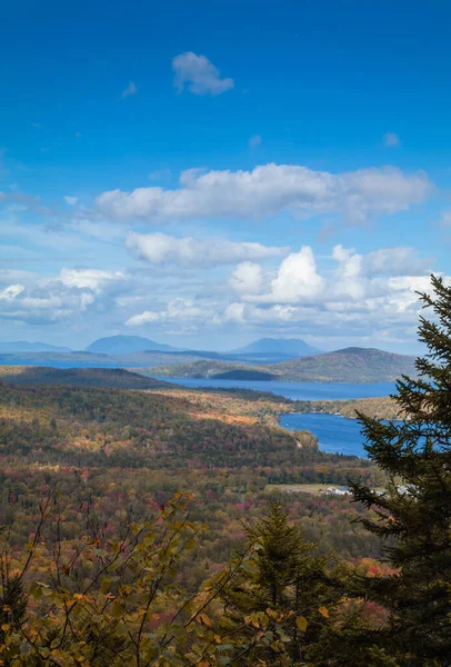 Vertical Shot Moosehead Lake Early Fall Foliage Maine United States — Stok fotoğraf