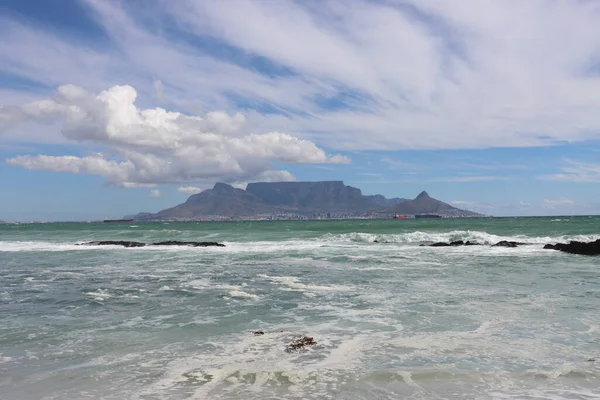 Landscape Table Mountain Surrounded Sea Cloudy Sky South Africa — Stok fotoğraf