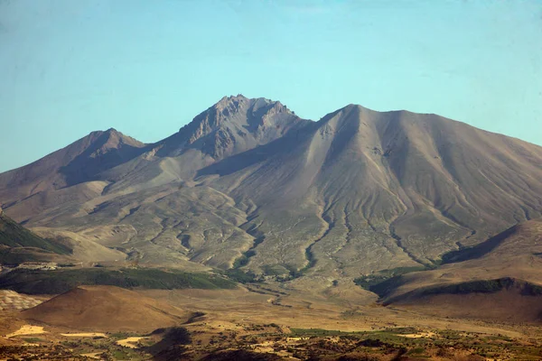 Beautiful Landscape High Mountains Hills Blue Clear Sky — Stock Fotó