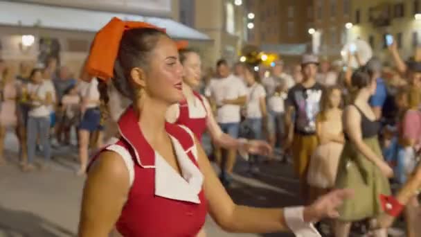 市内の夜祭の映像は — ストック動画
