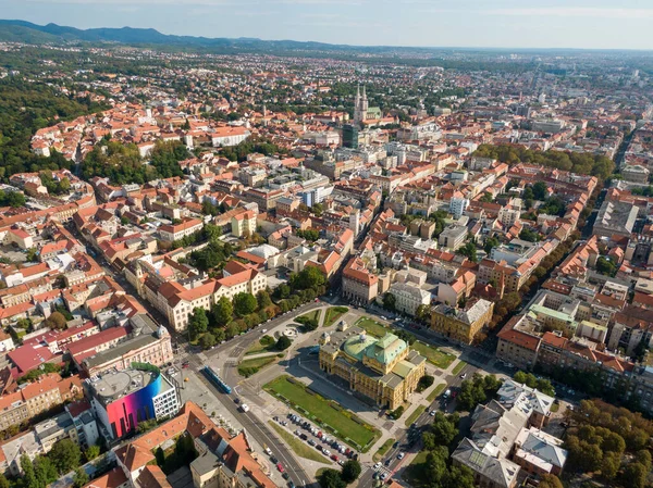 クロアチアのザグレブでドローンで撮影トップからの眺め — ストック写真
