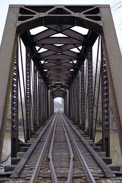 Perspective View Metal Railroad Bridge River — Zdjęcie stockowe