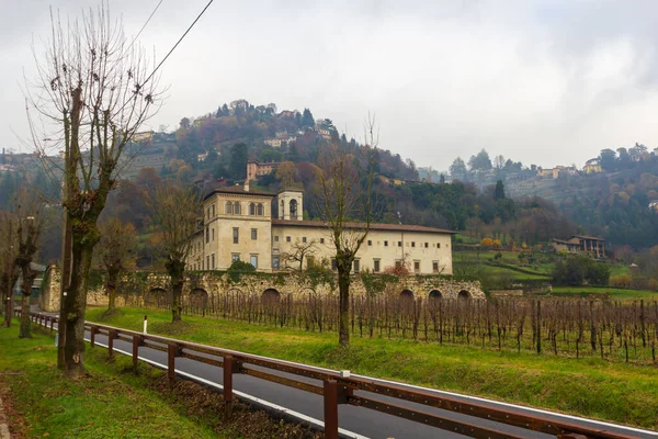Astino Valley Bergamo Italië Klooster Van San Sepolcro Een Herfstdag — Stockfoto