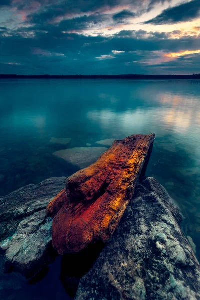 Tiro Vertical Lagoa Curoniana Lituânia Durante Pôr Sol Cênico — Fotografia de Stock