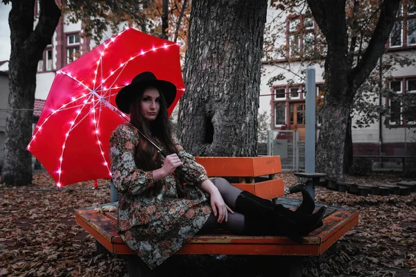 Young Caucasian Woman Posing Umbrella Photoshoot Autumn Season — 스톡 사진