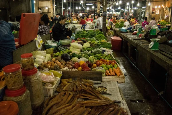 Siem Reap Cambodia Aug 2017 Dentro Tradicional Mercado Antigo Cidade — Fotografia de Stock