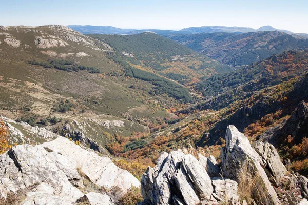 Ein Schöner Blick Auf Felsen Und Berge Puerto Quesera Segovia — Stockfoto
