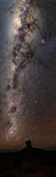 Plano Vertical Vía Láctea Estrellada Por Noche — Foto de Stock