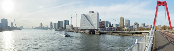 Rotterdam Nizozemsko Panoramatický Výhled Řeku Muese Maasboulevard Pravým Willemsbrug Williams — Stock fotografie