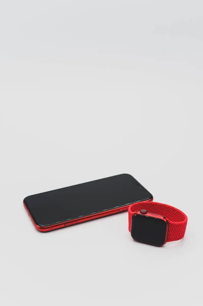 Inverigo Italien November 2021 Apple Watch Produkt Rot Und Iphone — Stockfoto