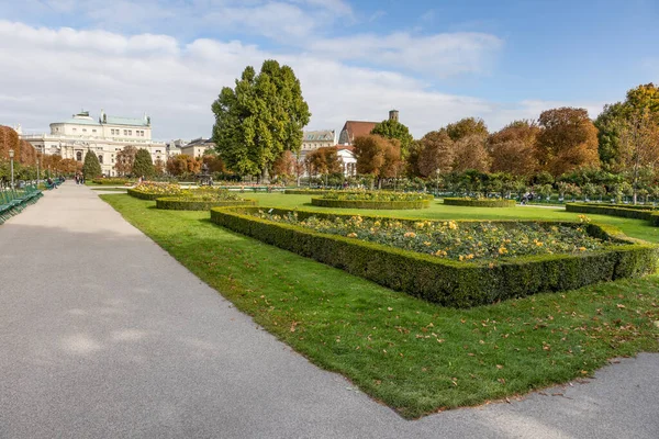 Piękny Widok Volksgarten Ogród Ludowy Kolorowymi Kwiatami Wiedeń Austria — Zdjęcie stockowe