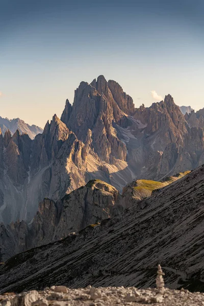 Uma Paisagem Tranquila Majestoso Das Montanhas Dolomitas Pôr Sol Dourado — Fotografia de Stock