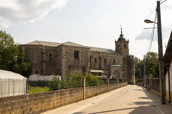 Eine Kirche Des Klosters Der Heiligen Maria Von Carracedo Carracedelo — Stockfoto