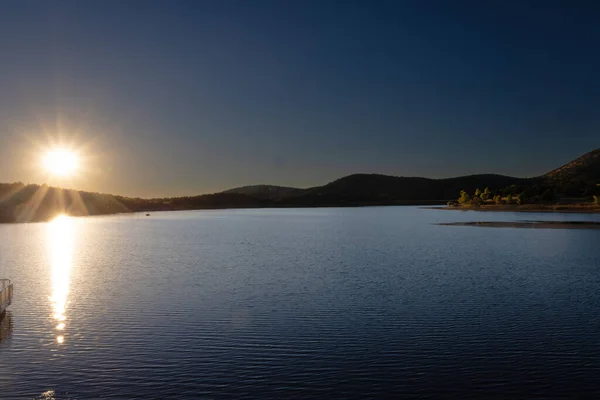 Der Sonnenuntergang Über Dem Parker Cannon Lake Mit Einem Farbtupfer — Stockfoto