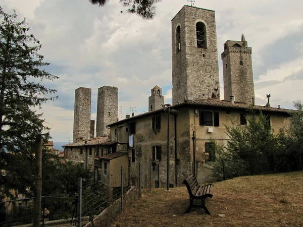 Salvucci Tornyok Torri Dei Salvucci Felhős Égbolt Ellen Piazza Del — Stock Fotó