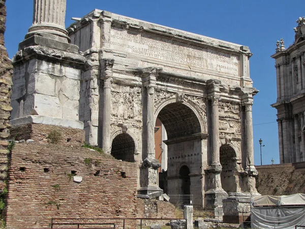 Uma Bela Vista Arco Septímio Severo Fórum Romano Dia Ensolarado — Fotografia de Stock