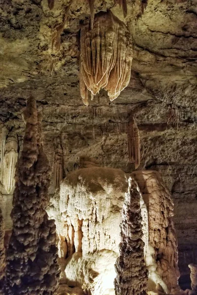 Uma Foto Vertical Das Cavernas Ponte Natural Estado Norte Americano — Fotografia de Stock