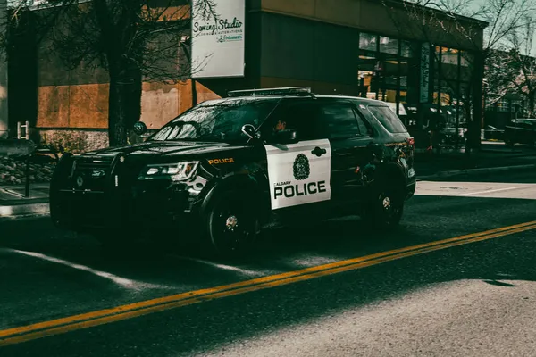 Kalgar Kanada Okt 2021 Ein Polizeiauto Fährt Den Markierten Ford — Stockfoto