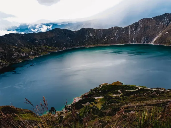 Ein Schöner Blick Auf Die Quilotoa Lagune Vulkan Mit Türkisfarbenem — Stockfoto