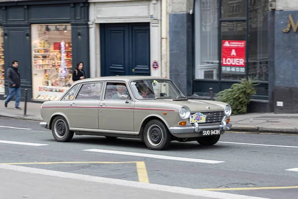 Пари Франция Октября 2021 Года Старый Серый Классический Автомобиль Улице — стоковое фото