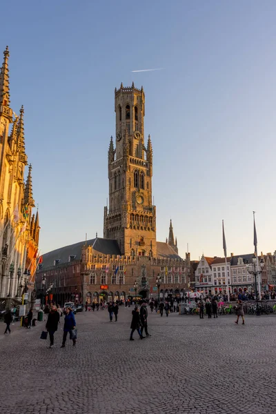 Brugge België Feb 2018 Een Verticale Opname Van Wandelaars Belfort — Stockfoto