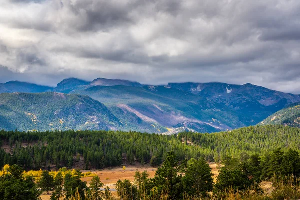 美国科罗拉多州落基山脉国家公园的美丽景色 — 图库照片