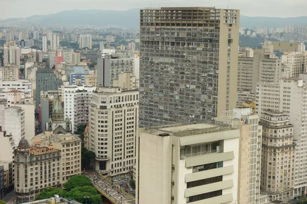 Das Stadtbild Mit Hohen Altbauten Vor Bewölktem Himmel San Paolo — Stockfoto