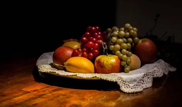 Μια Όμορφη Φωτογραφία Φρούτα Νεκρή Φύση Ένα Τραπέζι — Φωτογραφία Αρχείου