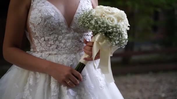 Mariée Avec Bouquet Fleurs — Video
