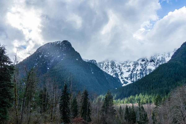 Famous Golden Ears Provincial Park Cloudy Sky Canada — Stock Photo, Image