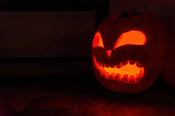 Faragott Tök Halloween Sötét Félelmetes Szimbólumában — Stock Fotó